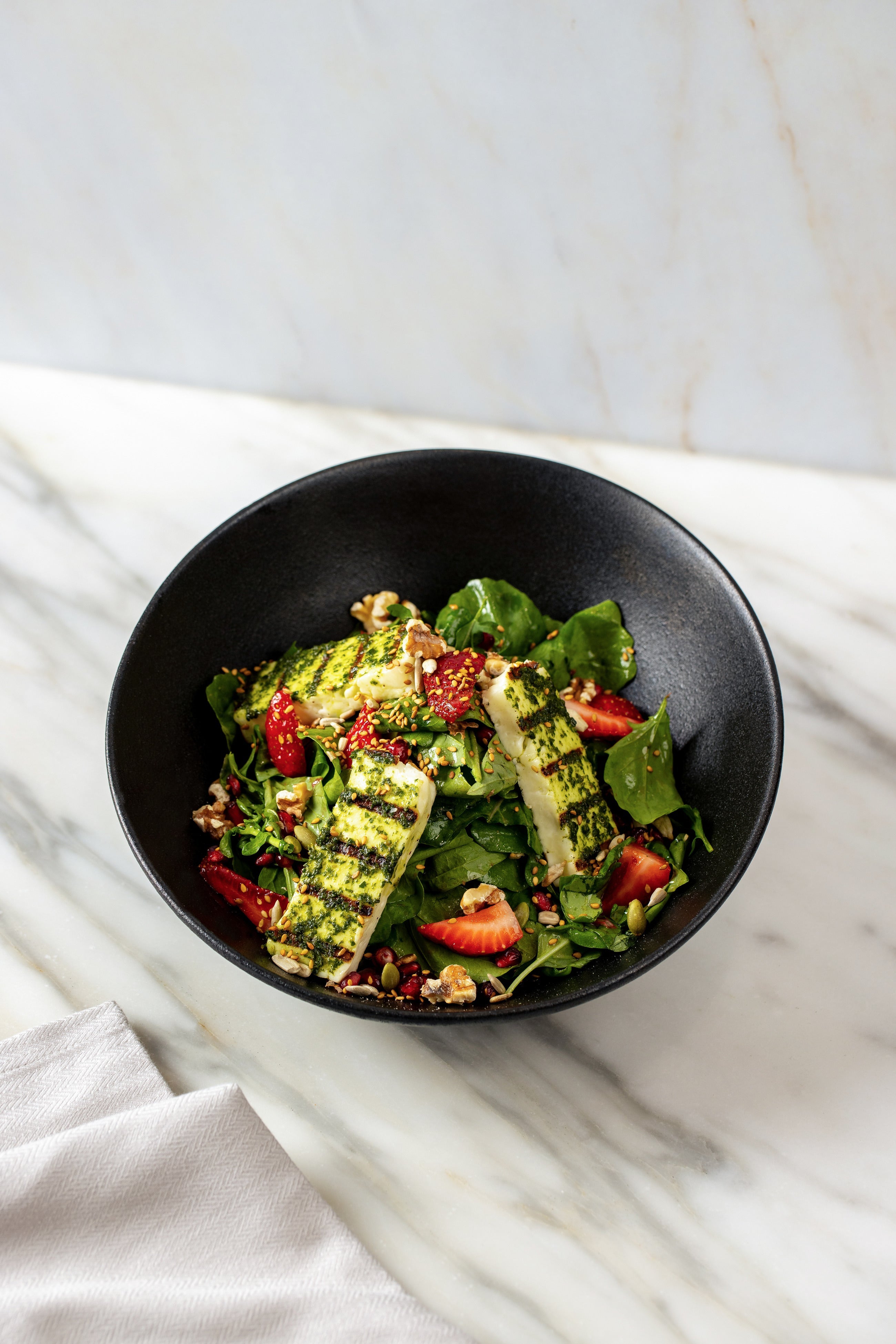 HALLOOUMI SALAD